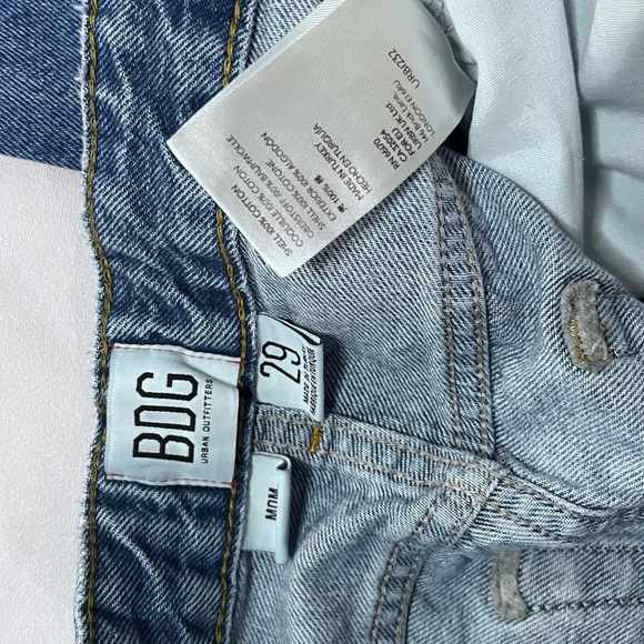 BDG Relaxed Fit Men's Denim Jeans - Picture 4 of 4